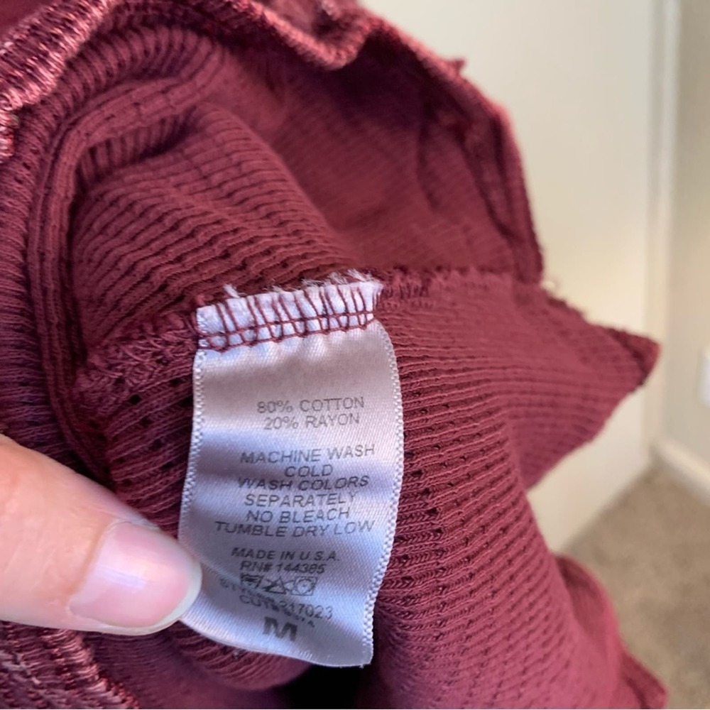 Able Maroon Thermal Knit Fit & Flare Long Sleeve Sweater Dress women’s size M - Picture 9 of 11